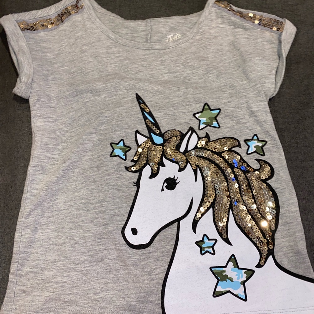 Justice Girls Size 7 Unicorn Shirt